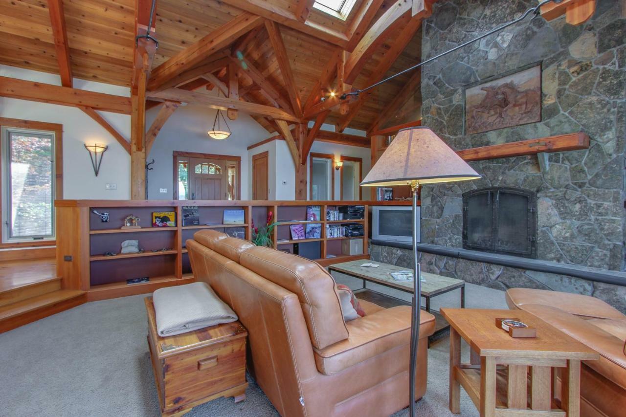 Bottle Bay Lakefront Lodge Sandpoint Extérieur photo